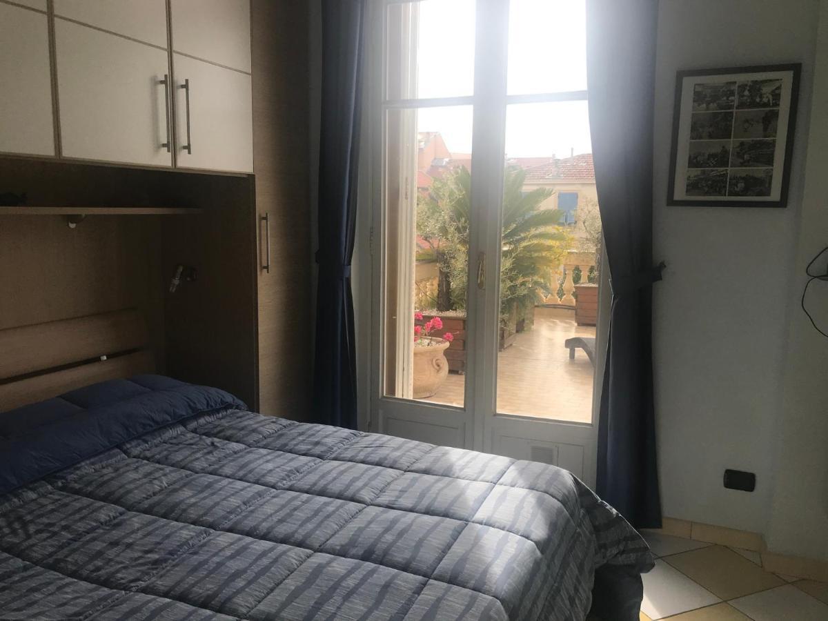 Appartement Terrasse Dans Palace Belle Epoque Menton Eksteriør bilde